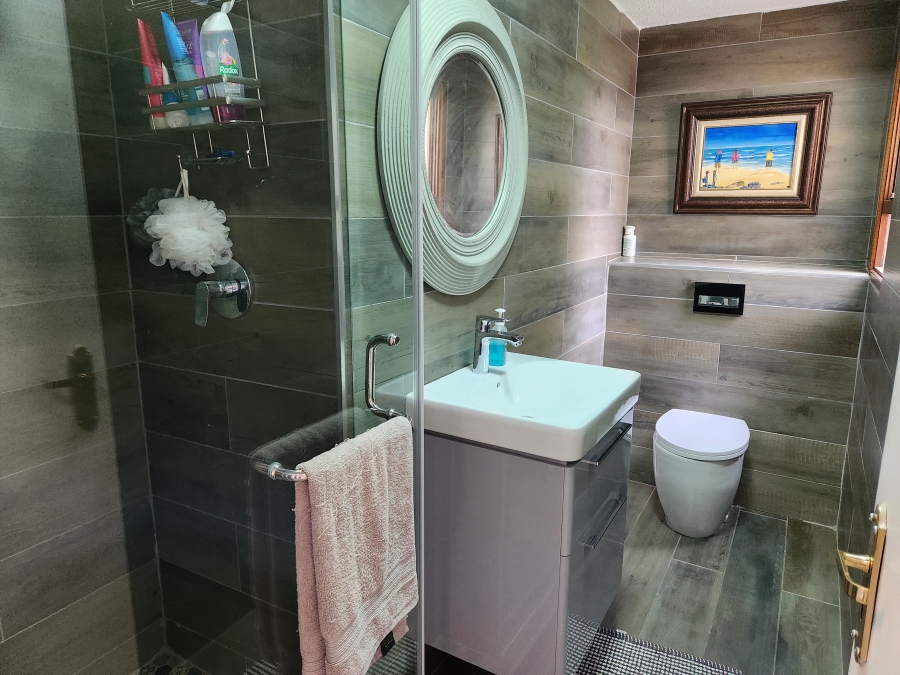 To Let 2 Bedroom Property for Rent in Key West North West